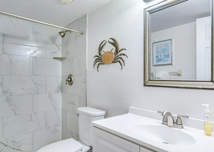 Holiday home Steps To Beach, Pool Access: Indian Shores *